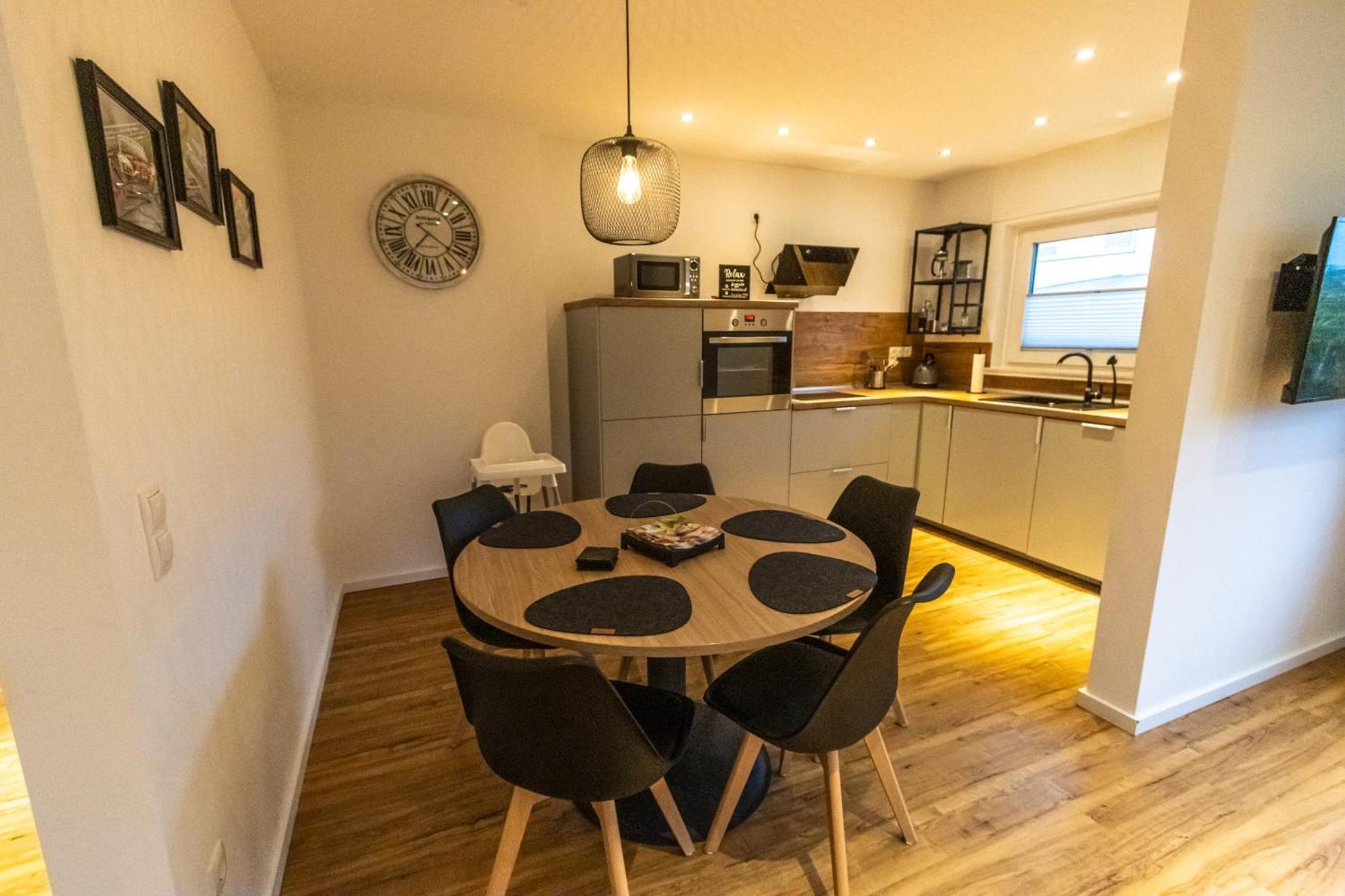 Suedschleife Appartements - Wlan - Direkt Am Ring Reimerath Luaran gambar