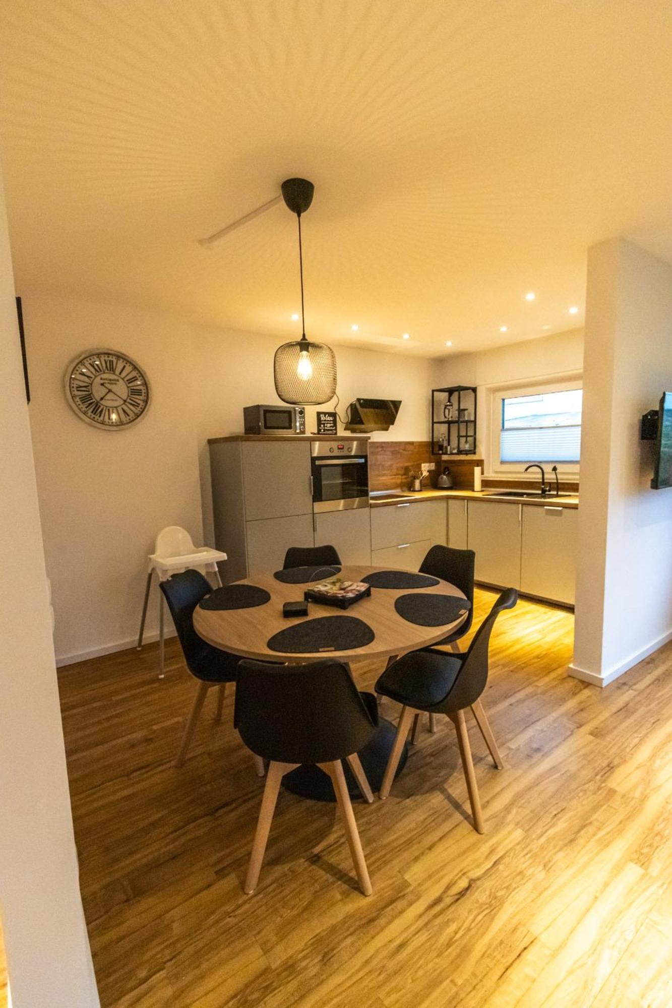 Suedschleife Appartements - Wlan - Direkt Am Ring Reimerath Luaran gambar